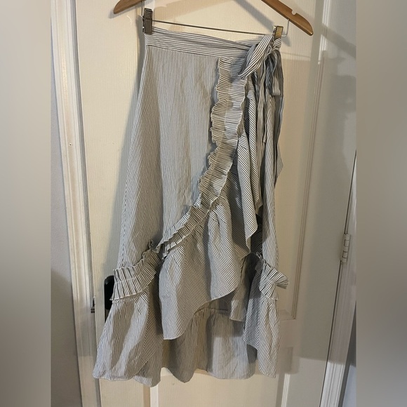 Listicle Dresses & Skirts - Listicle Asymmetrical Striped Ruffle Skirt in Black and White